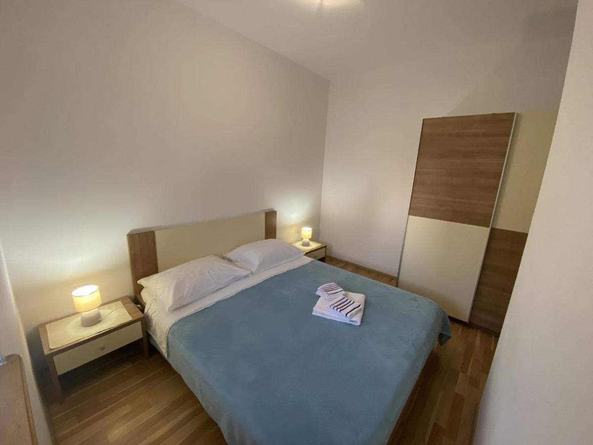 Apartments Zvonimir Privlaka  Buitenkant foto
