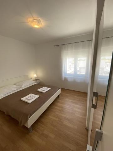 Apartments Zvonimir Privlaka  Buitenkant foto